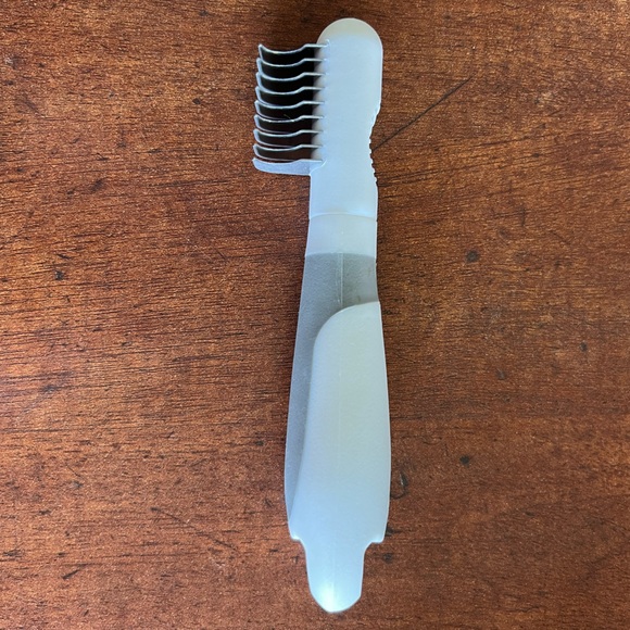 Fine Dematting Tool 9 Cutting Blades For Pets - Dogs And Cats - Easy‎ Side Grip - Picture 1 of 7